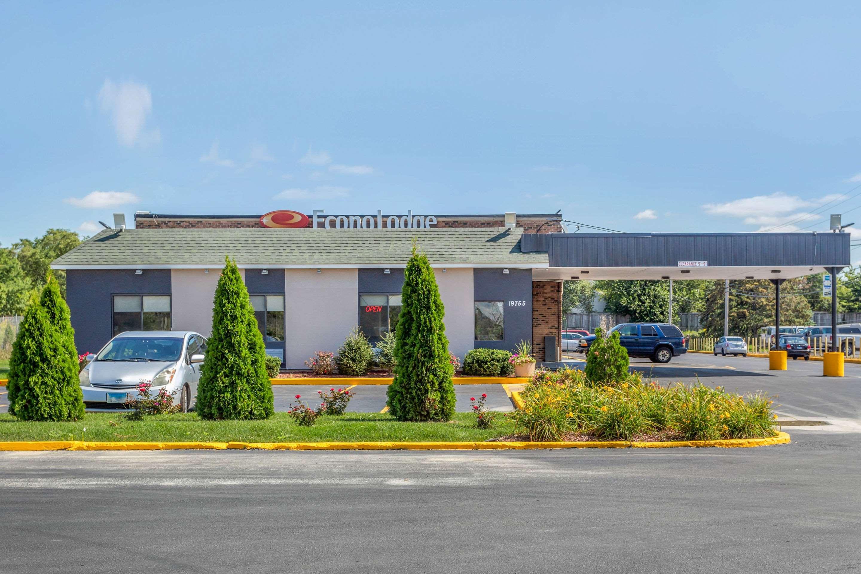 Econo Lodge Shorewood Dış mekan fotoğraf